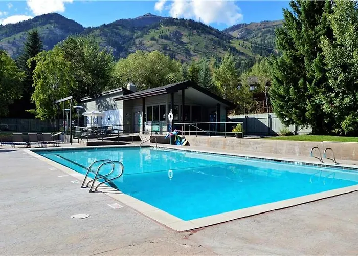 Apartment Rmr: La Choumine 8 In Steps From The Mountain